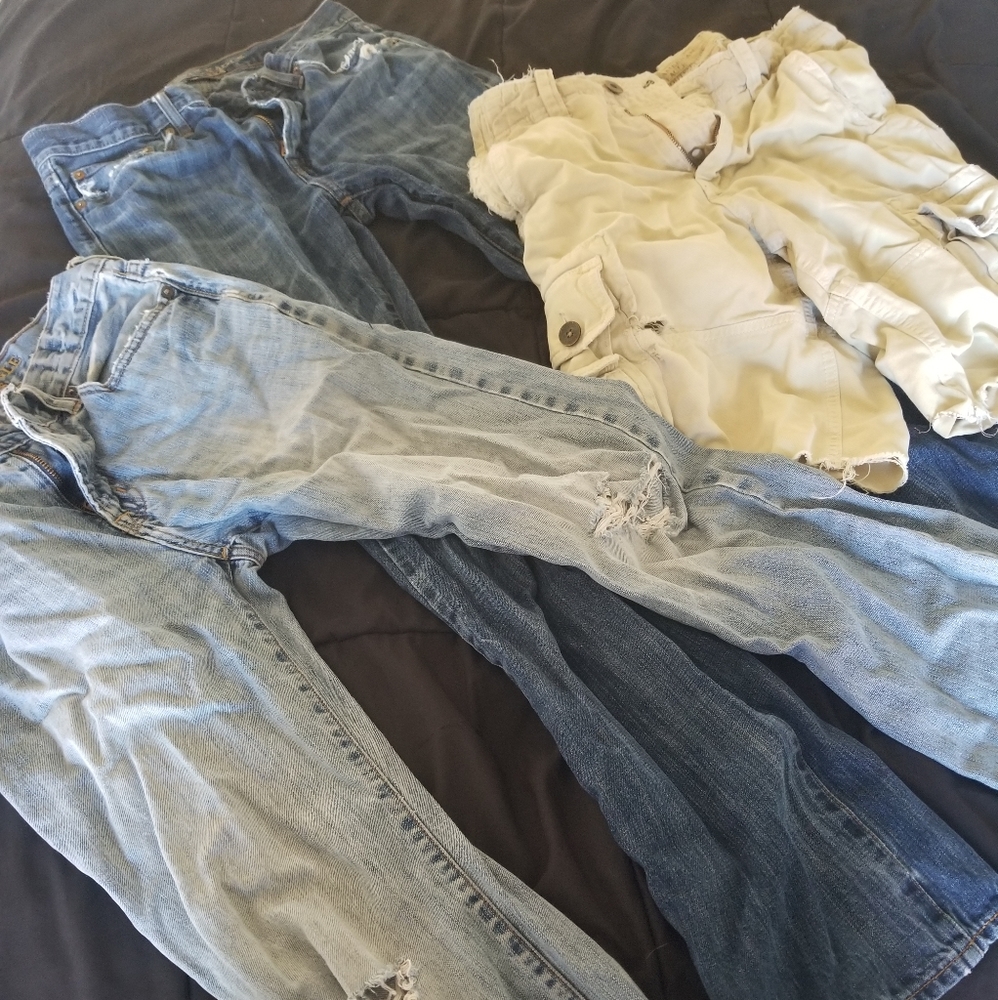 Mens American Eagle 30/34 Jeans and Shorts